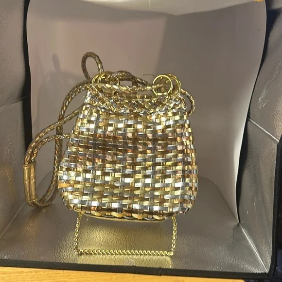 New with tags Crossbody. LORENZO. The product number is SW30M - Picture 1 of 4